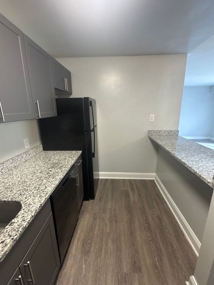 Hewitt Gardens Apartments - Photo 7 of 37