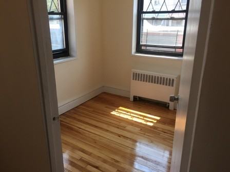 5417 Kings Hwy - Photo 2 of 3