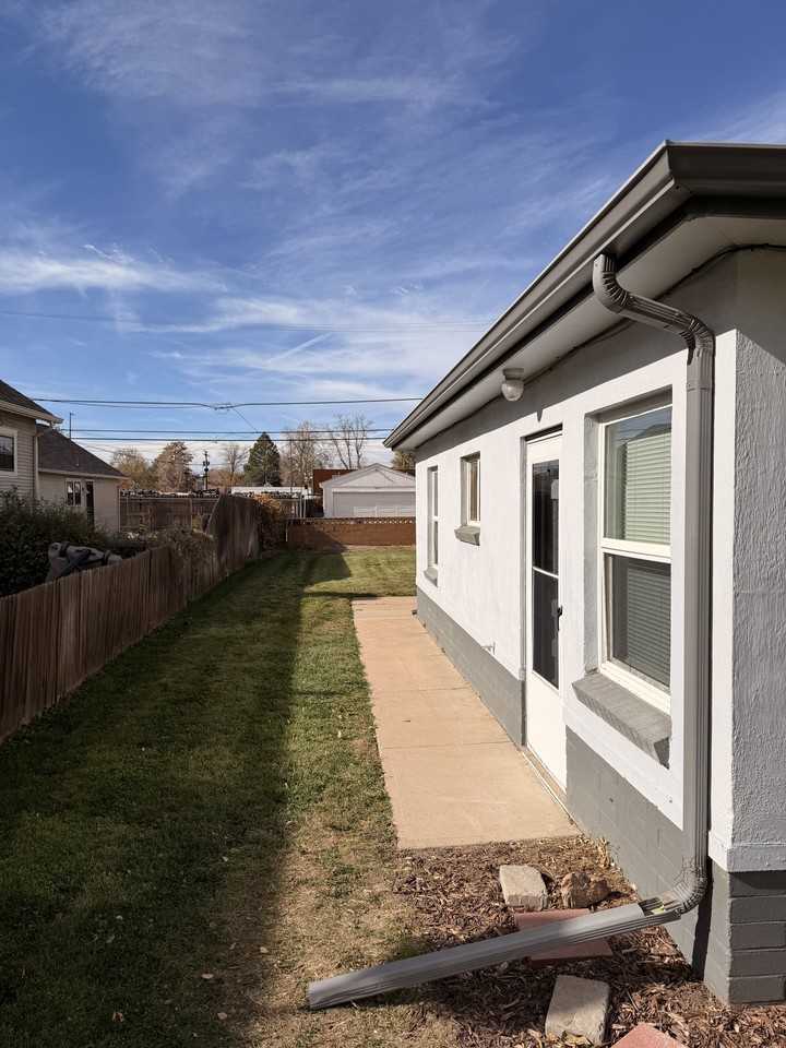2811 S Lincoln St #2813 - Photo 5 of 22