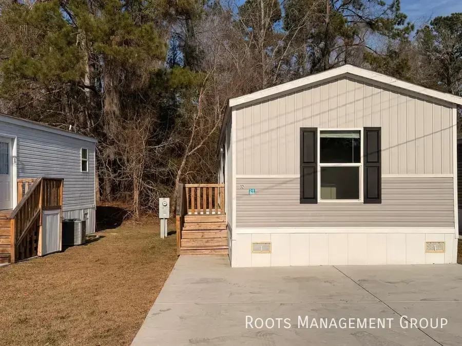 300 Brantley Dr #32 - Photo 3 of 26
