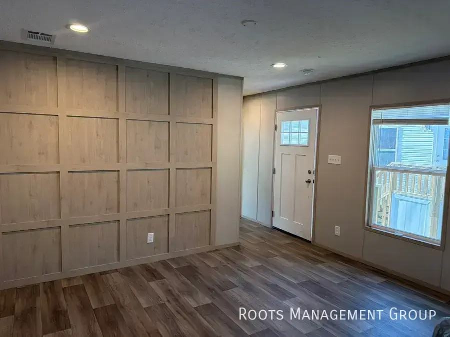 300 Brantley Dr #32 - Photo 4 of 26