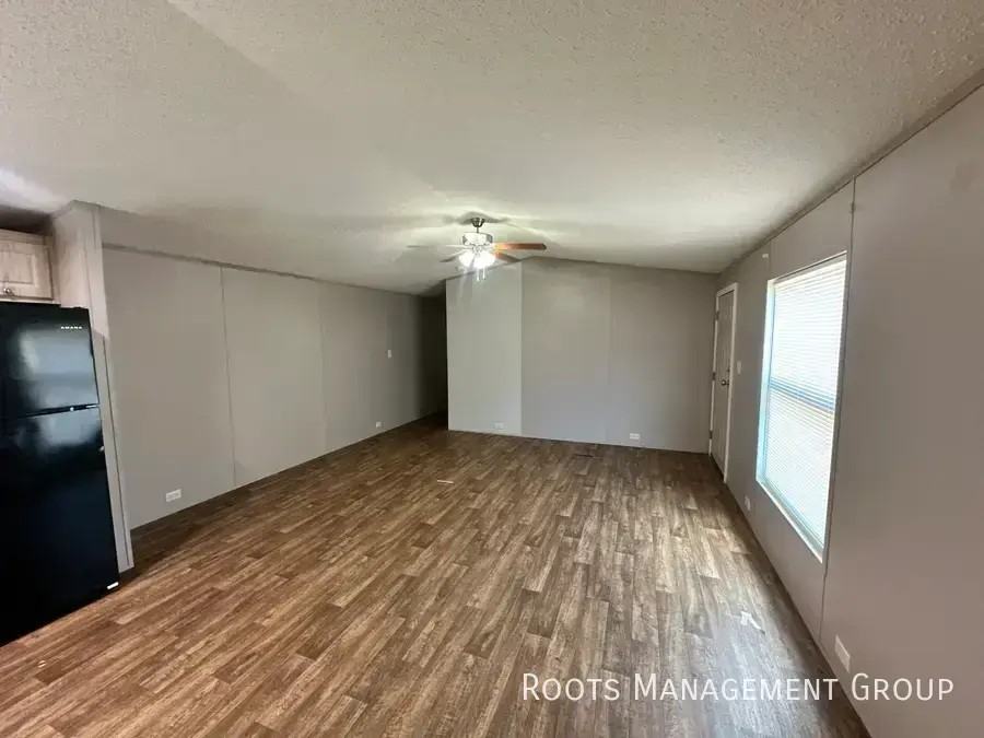 105 Spring View Ct #20 - Photo 2 of 13