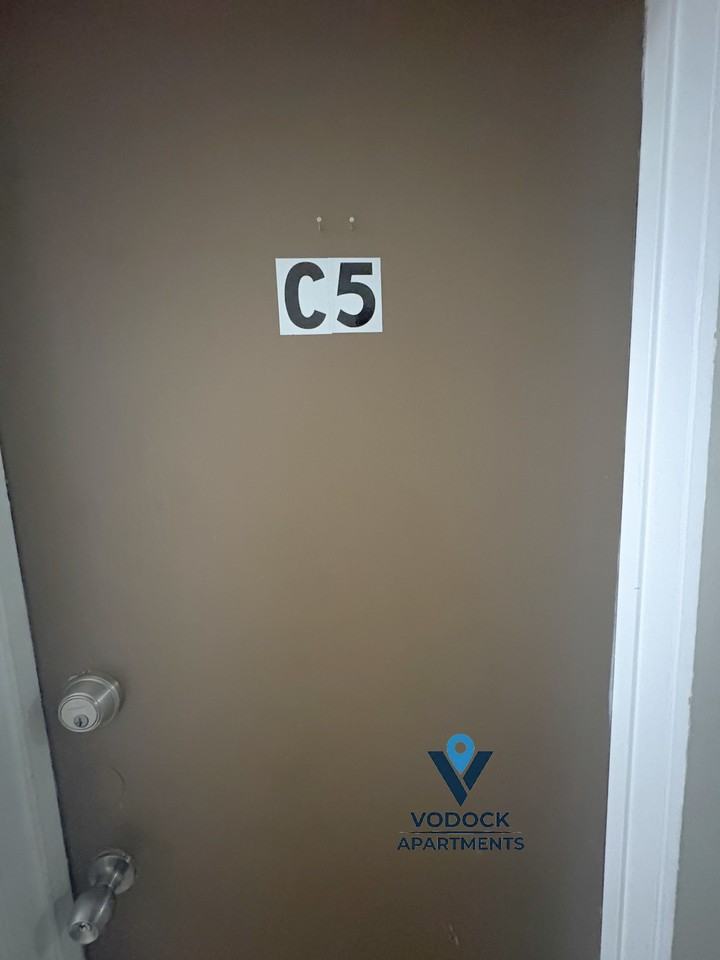 911 Asylum Avenue #C5 - Photo 5 of 5