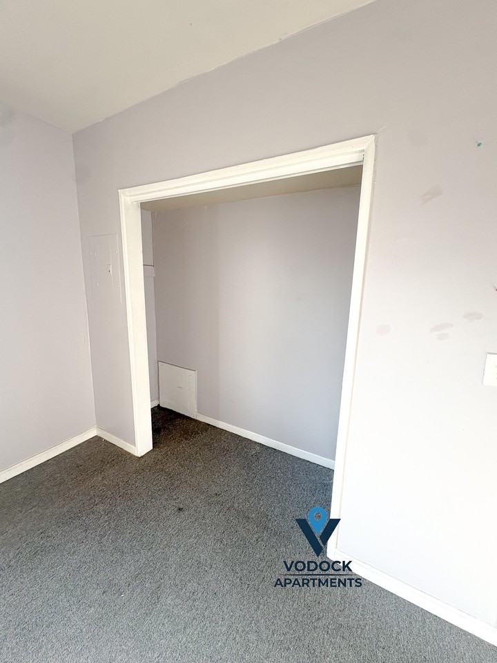 911 Asylum Avenue #C5 - Photo 4 of 5