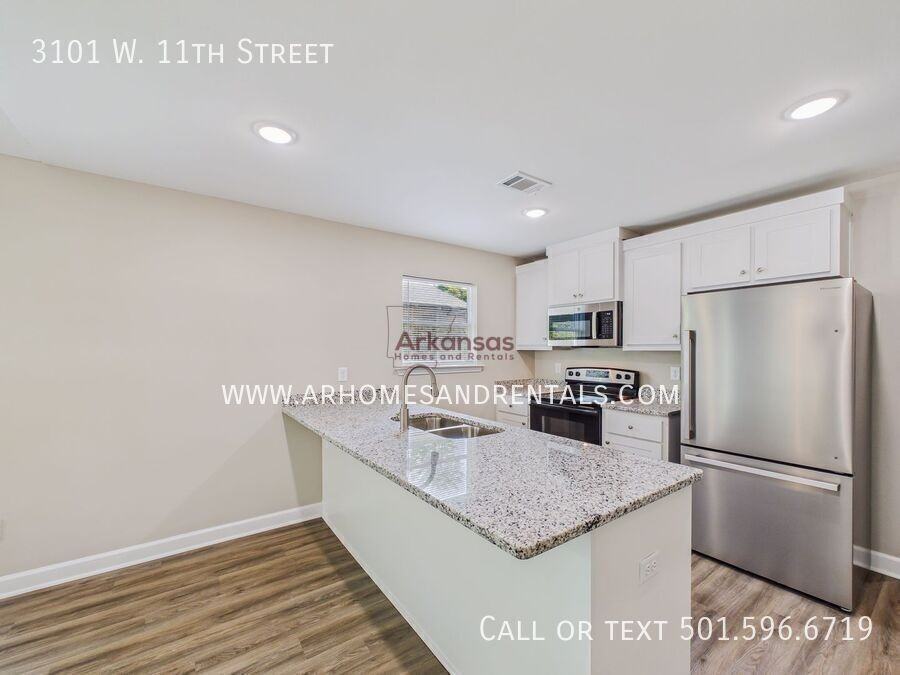 3101 W 11th St - Photo 5 of 15
