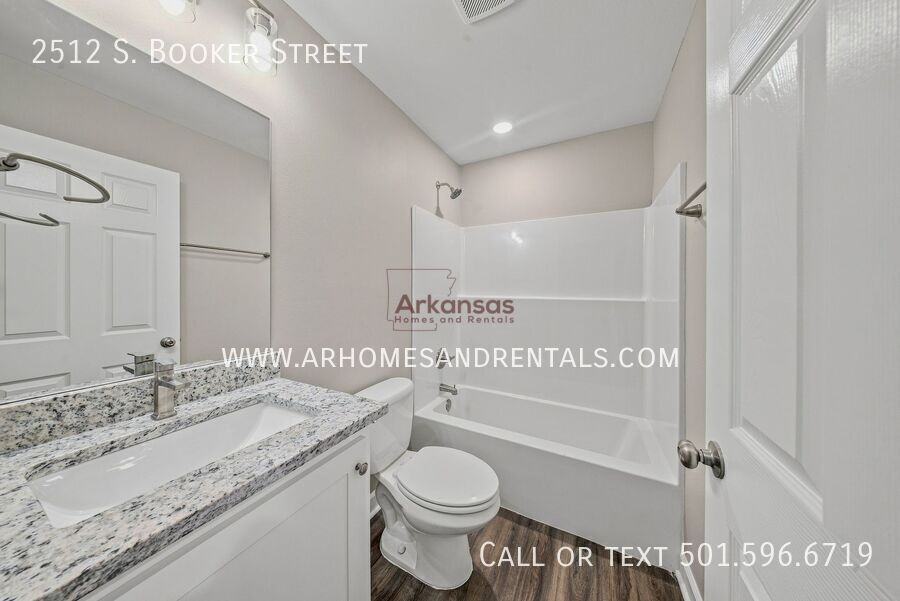2512 Booker St - Photo 6 of 14