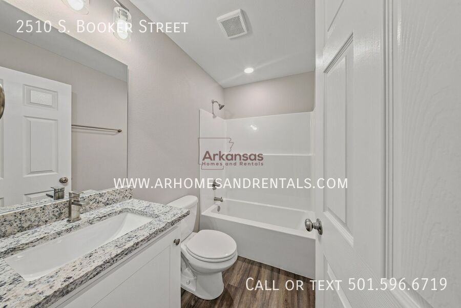 2510 Booker St - Photo 6 of 12