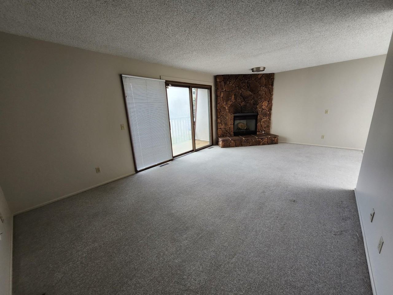 703 56 Ave Sw - Photo 5 of 21