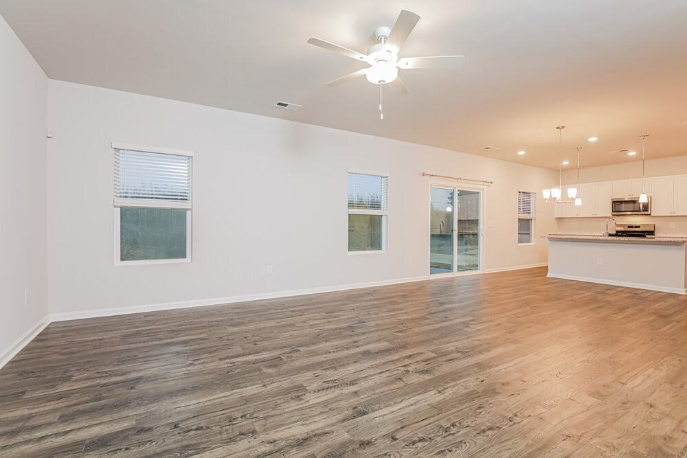 448 Hallingsfield Way - Photo 5 of 17