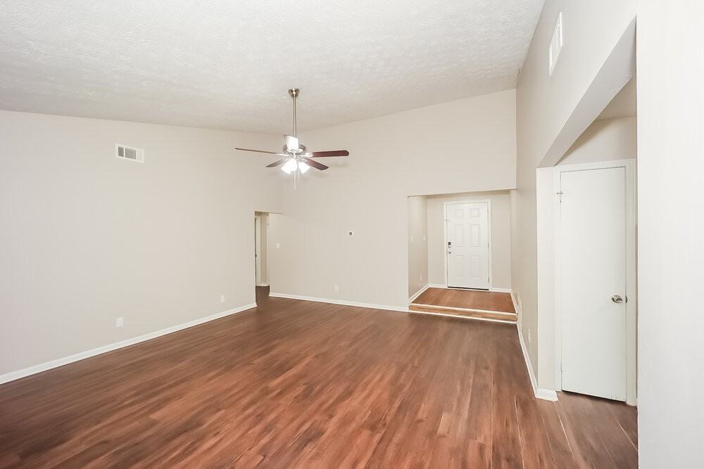 67 Burnham Cir - Photo 5 of 16