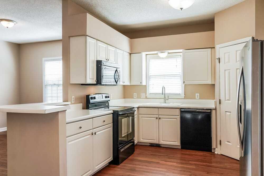 4900 Royal Troon Dr - Photo 7 of 17