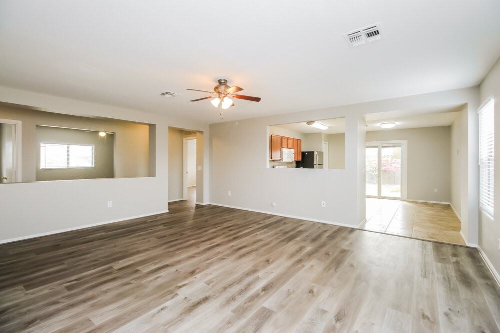 11213 E Quarry Ave - Photo 4 of 16