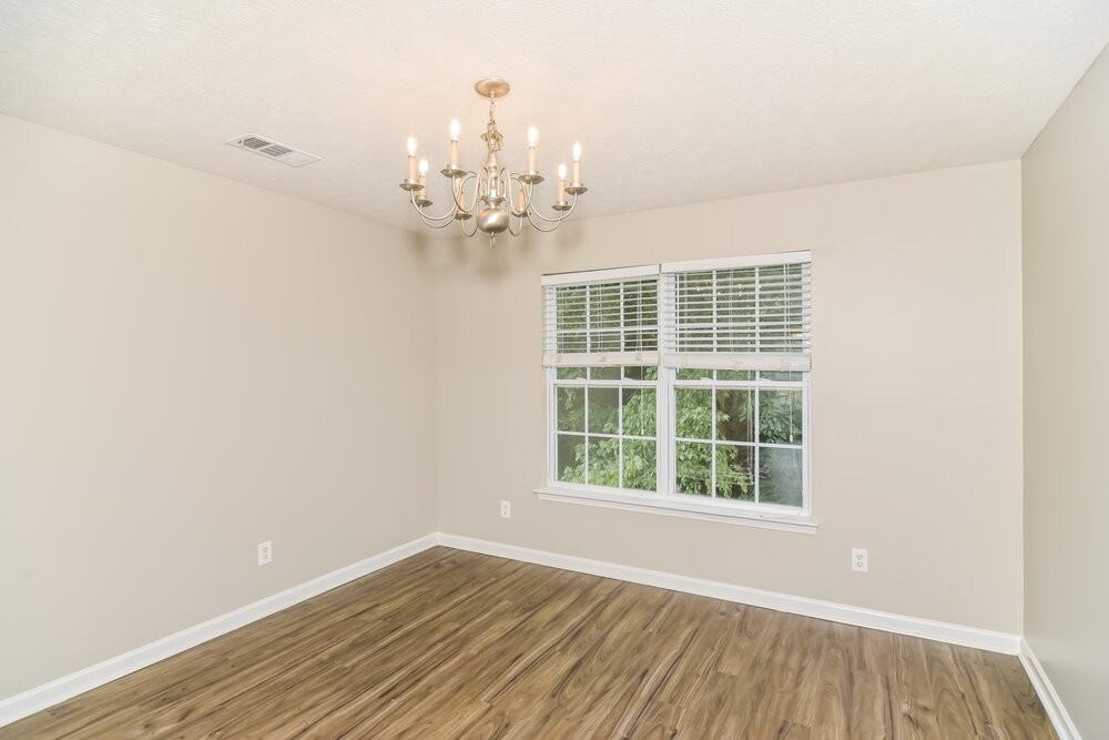1109 Modesto Ct - Photo 6 of 17