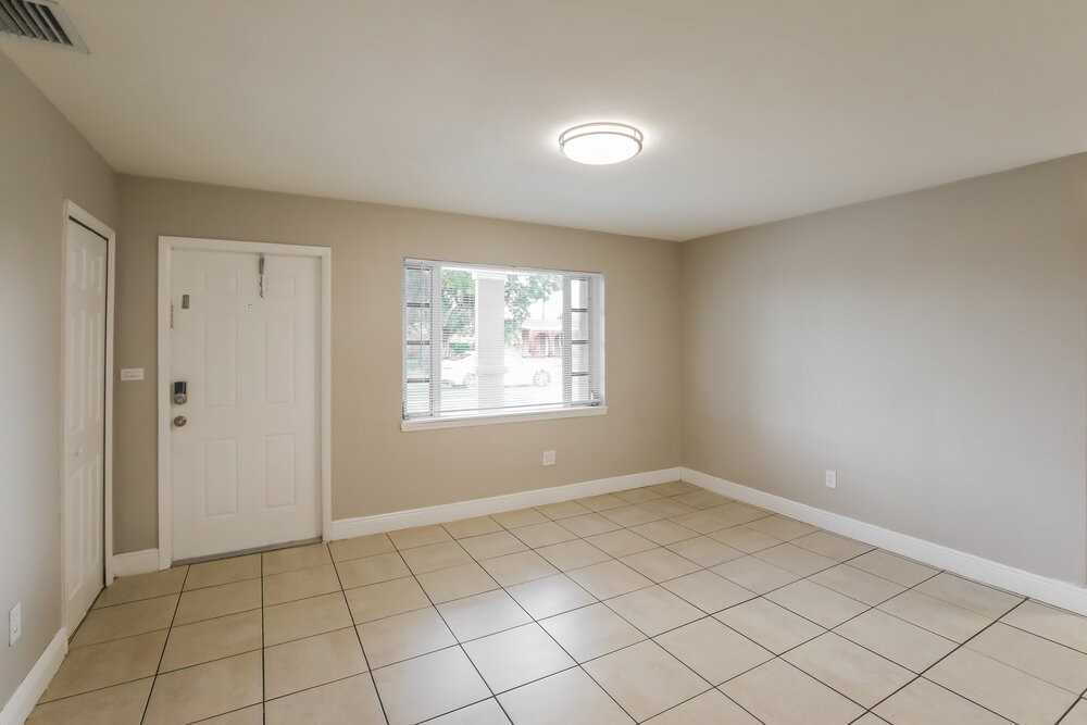 13620 Monroe St - Photo 3 of 16