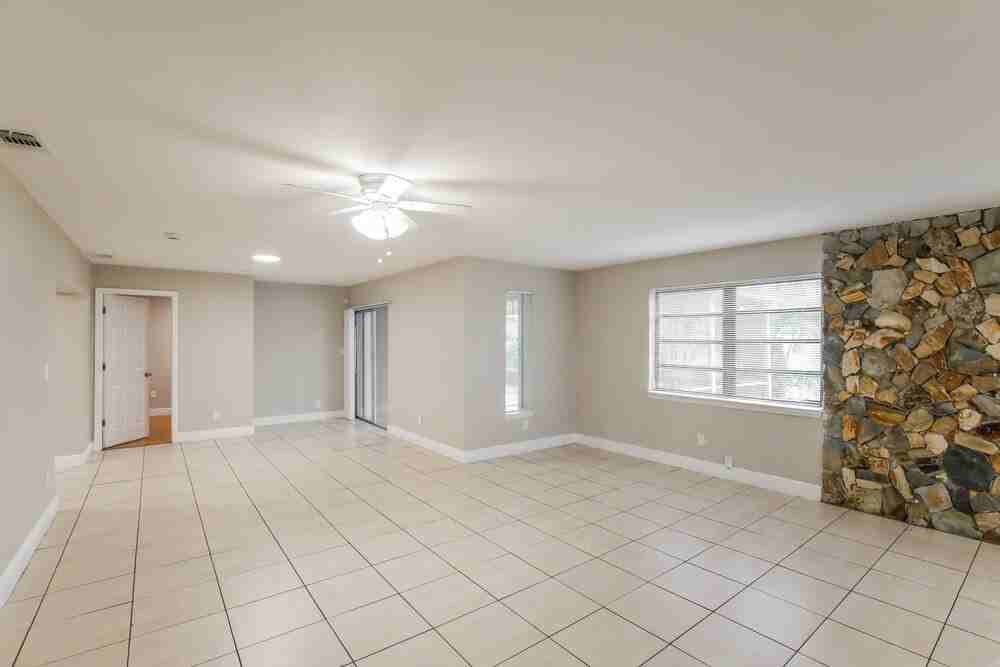 13620 Monroe St - Photo 7 of 16