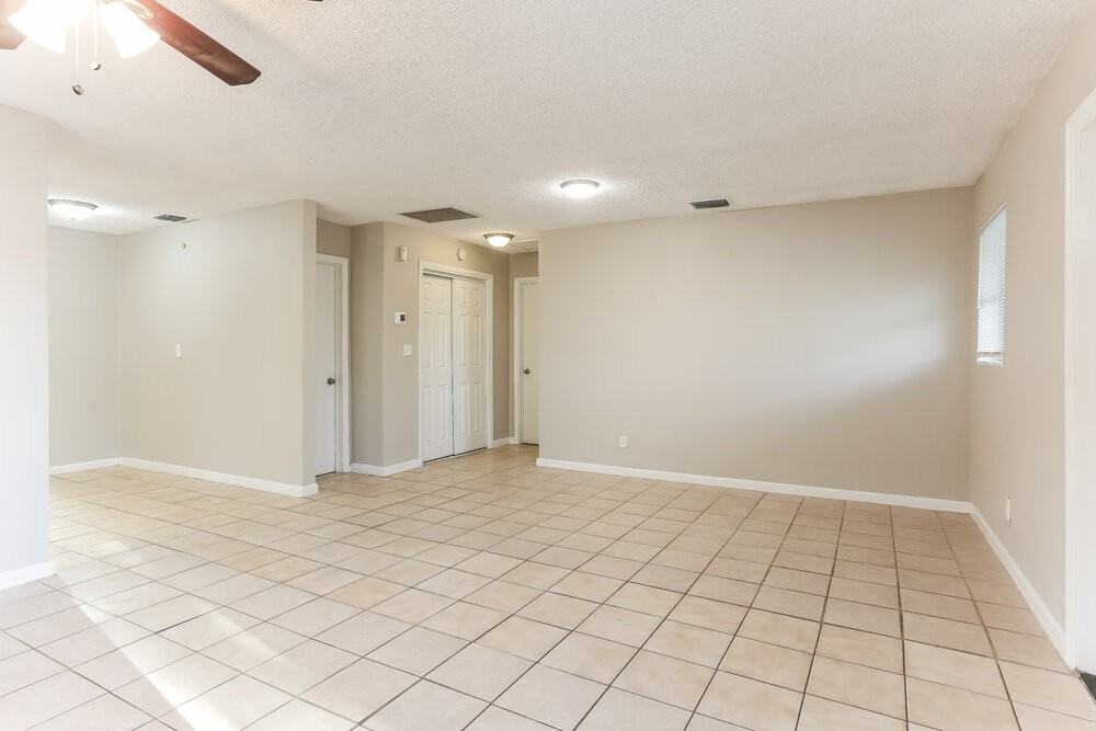 610 Nwavenue - Photo 6 of 17