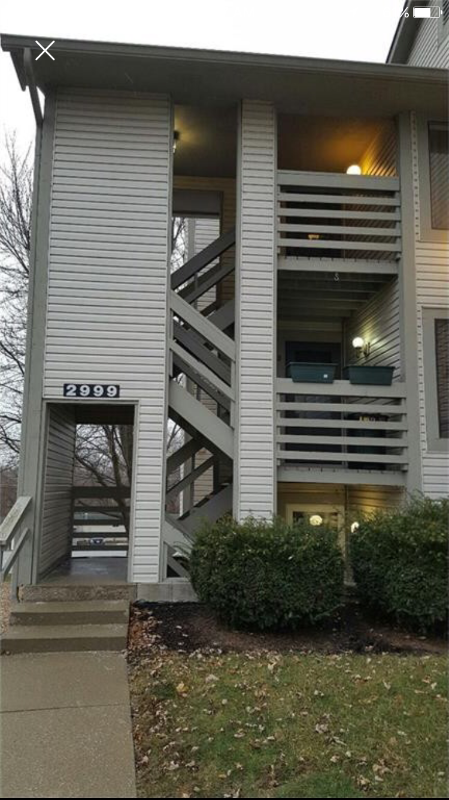 2999 Eagles Crest Cir #C - Photo 3 of 9