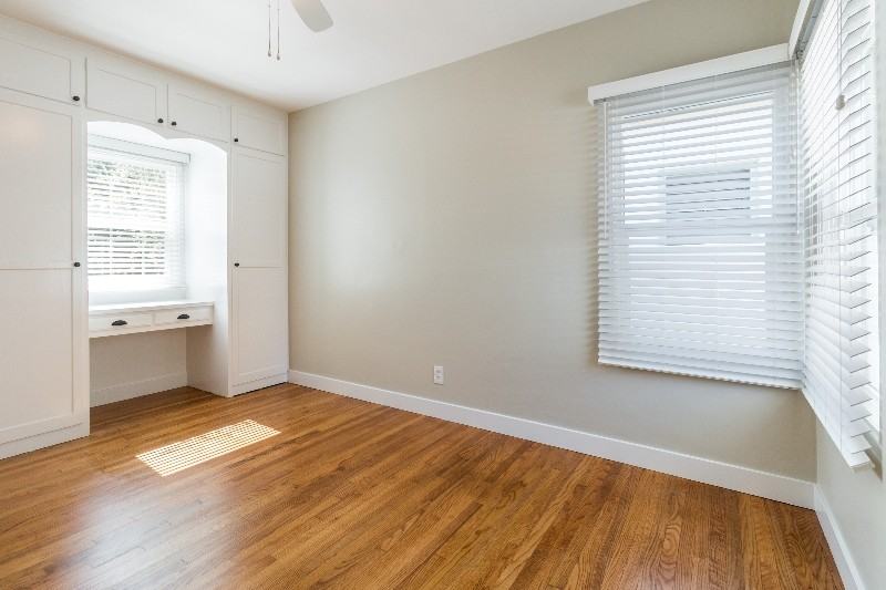 7317 La Jolla Blvd - Photo 7 of 17