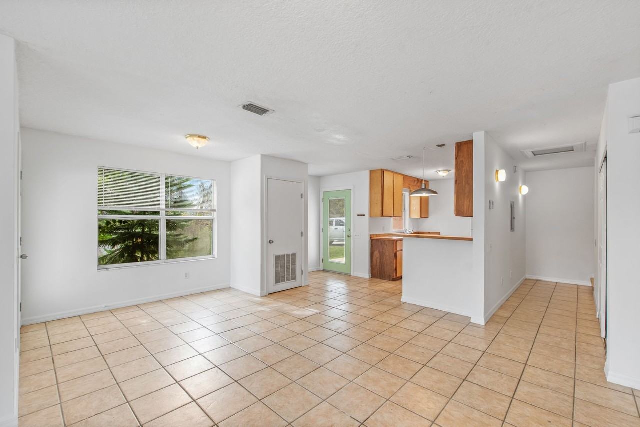 202 F St #C - Photo 6 of 20