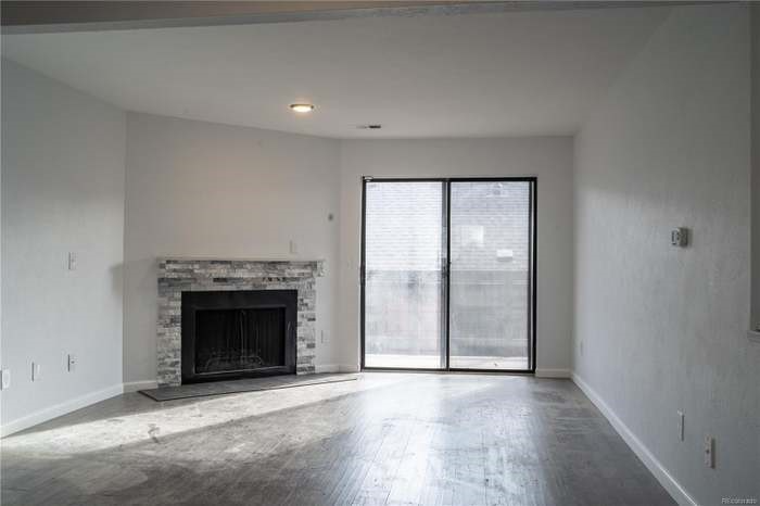 313 W Lehow Ave #13 - Photo 5 of 18