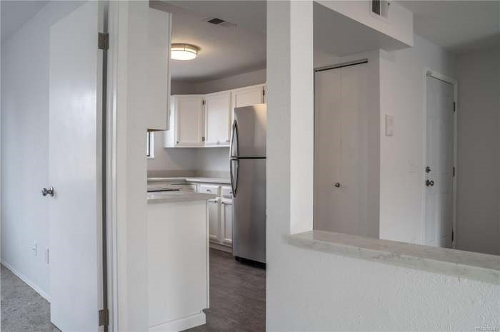 313 W Lehow Ave #13 - Photo 6 of 18