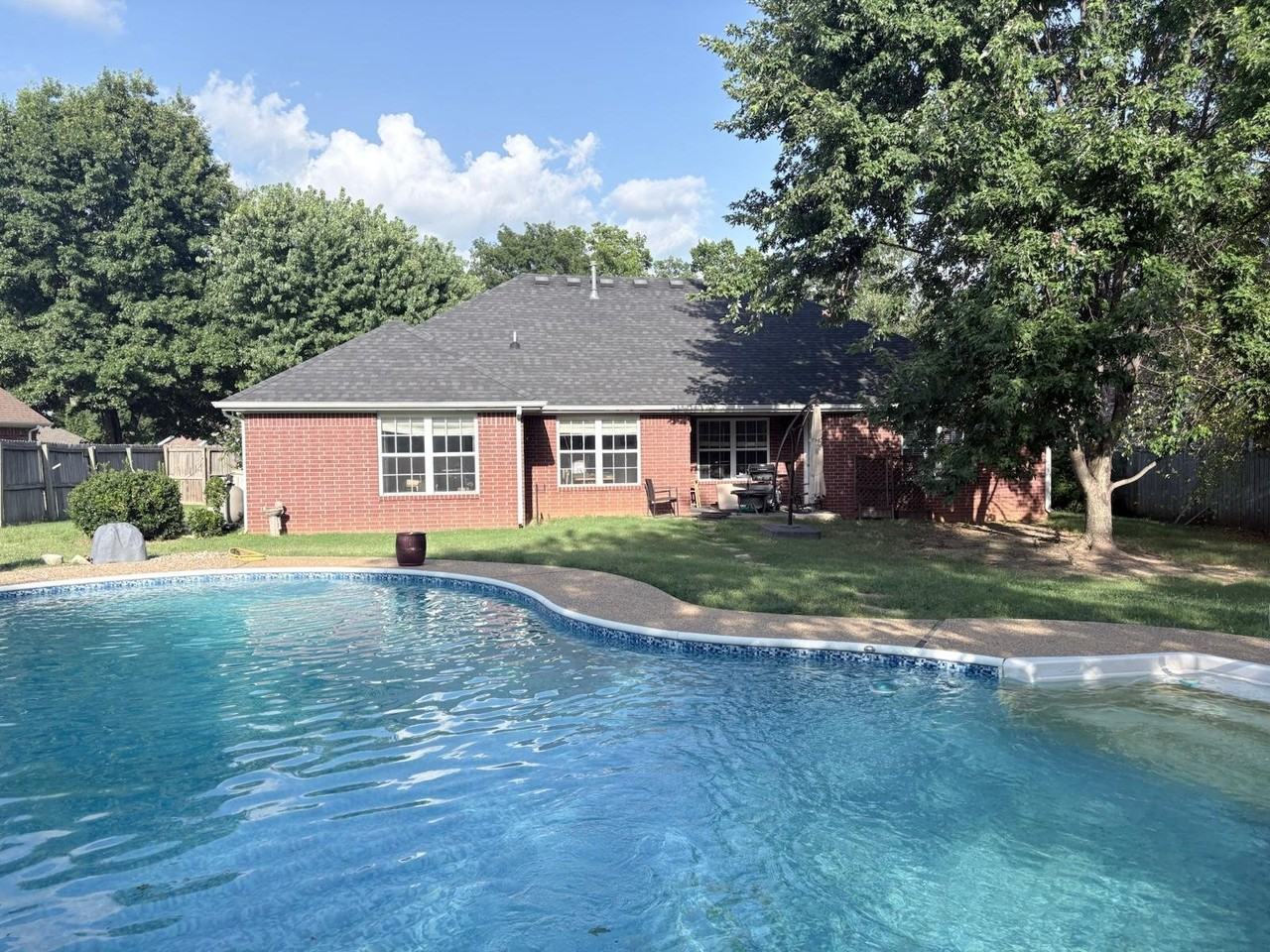702 Tunbridge Dr - Photo 5 of 26