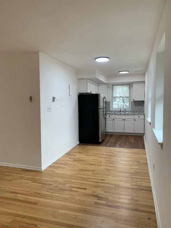 590 Bergen Ave #B2 - Photo 3 of 13