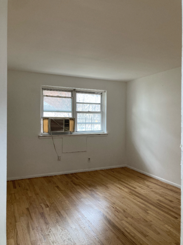 590 Bergen Ave #B2 - Photo 7 of 13