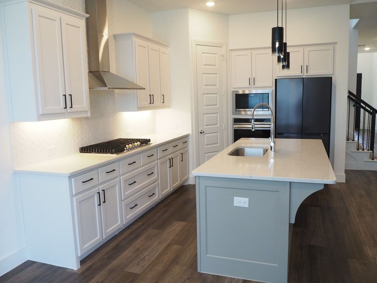 5009 Shadetree St - Photo 6 of 42