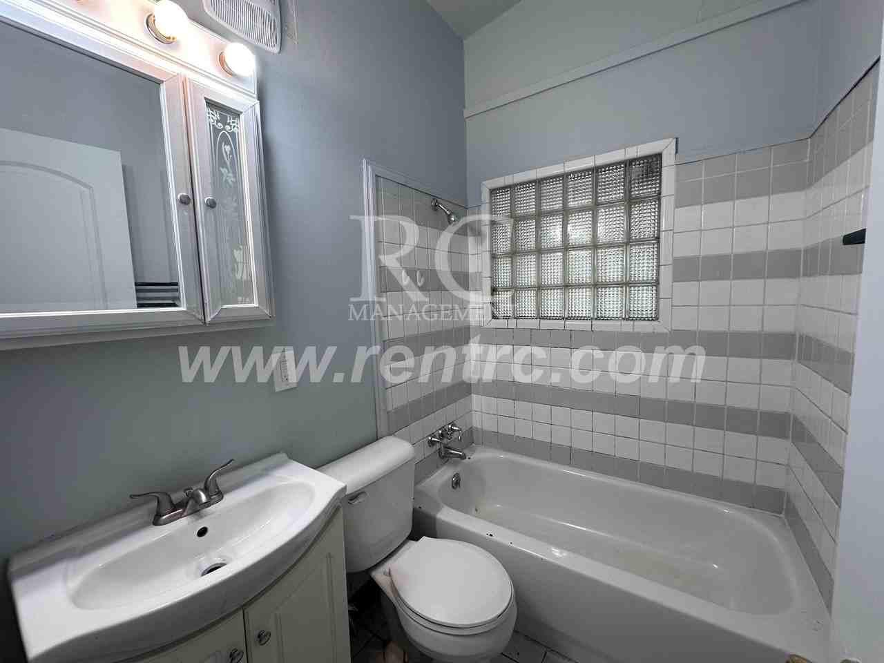 411 N Beard St #N - Photo 4 of 16