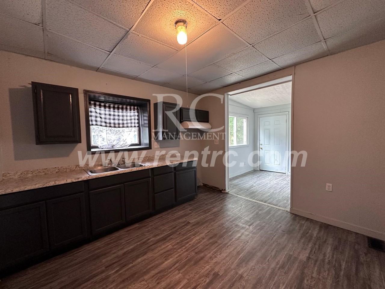 106 Wisconsin Ave - Photo 2 of 15