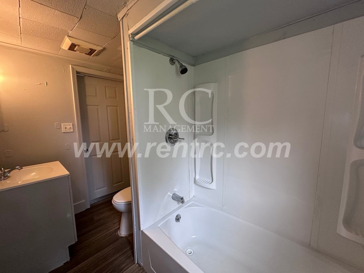 106 Wisconsin Ave - Photo 5 of 15