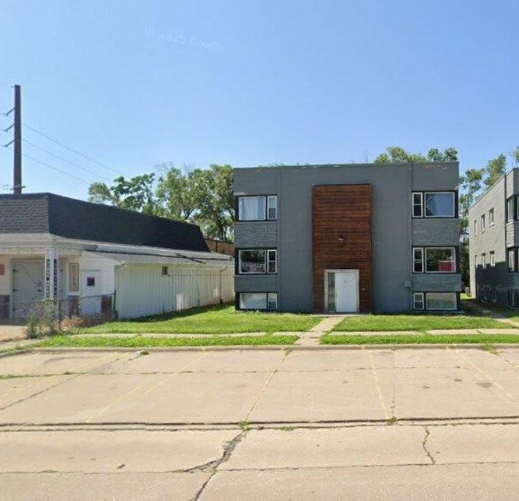 227 E 35th St #E - Photo 7 of 7