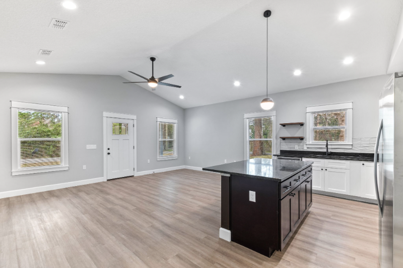 631 Oakland Ave - Photo 5 of 29