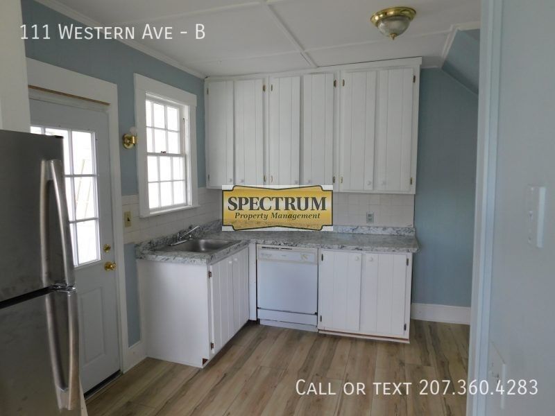 111 Western Ave #B - Photo 4 of 12