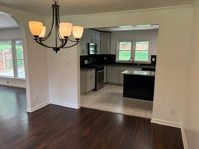 1236 Shore Dr Sw - Photo 5 of 20
