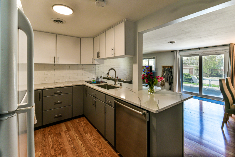 914 Chestnut St - Photo 2 of 15