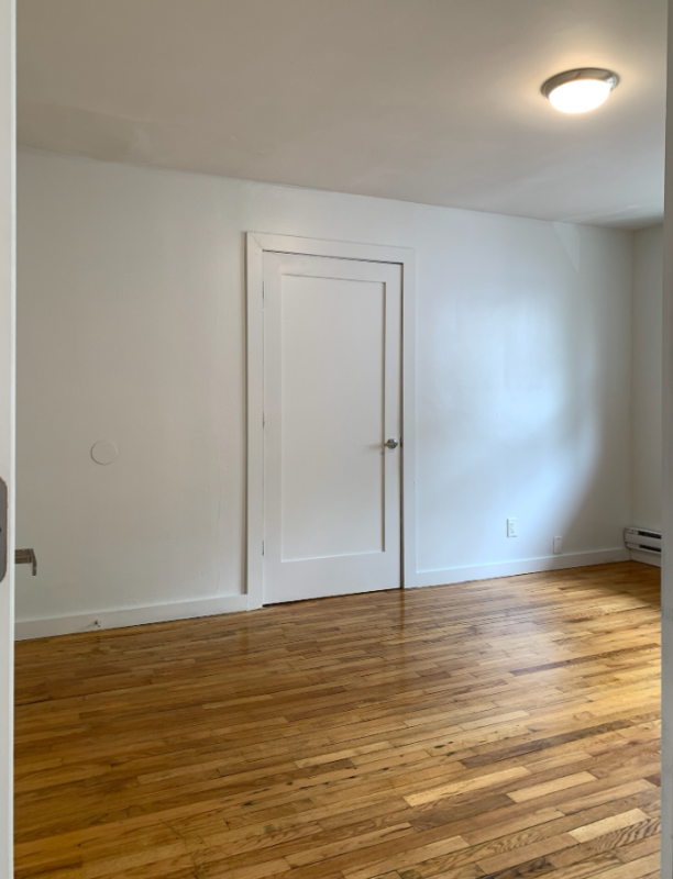 590 Bergen Ave #B - Photo 5 of 7