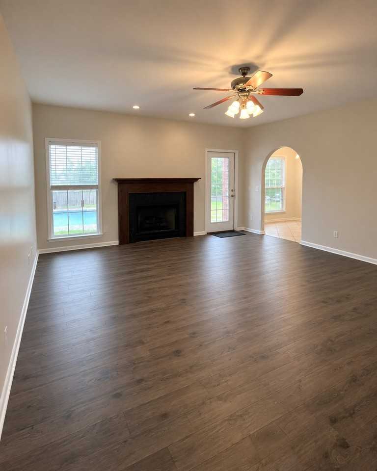 201 Fountain Crest Dr - Photo 6 of 20