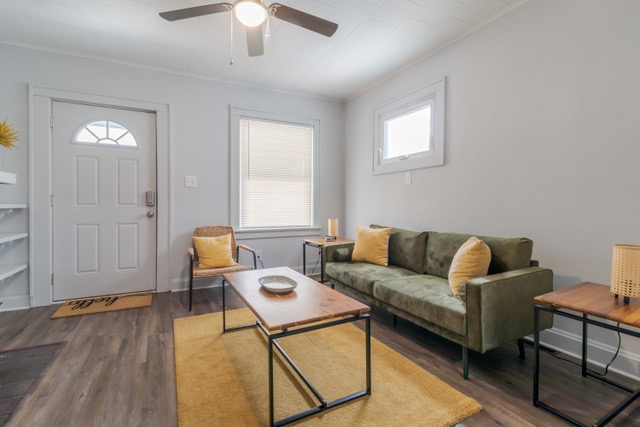 266 E Jenkins Ave #266 - Photo 4 of 19