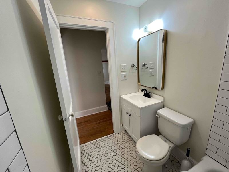 44 Axley St - Photo 7 of 19