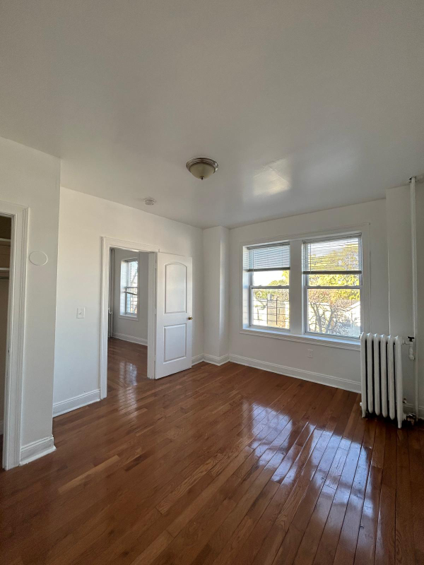 201 Claremont Ave #9 - Photo 2 of 14