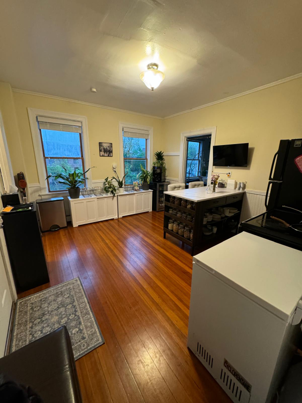 319 Friendship St #2 - Photo 3 of 8