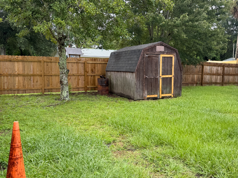 2105 Wilkerson St - Photo 5 of 16