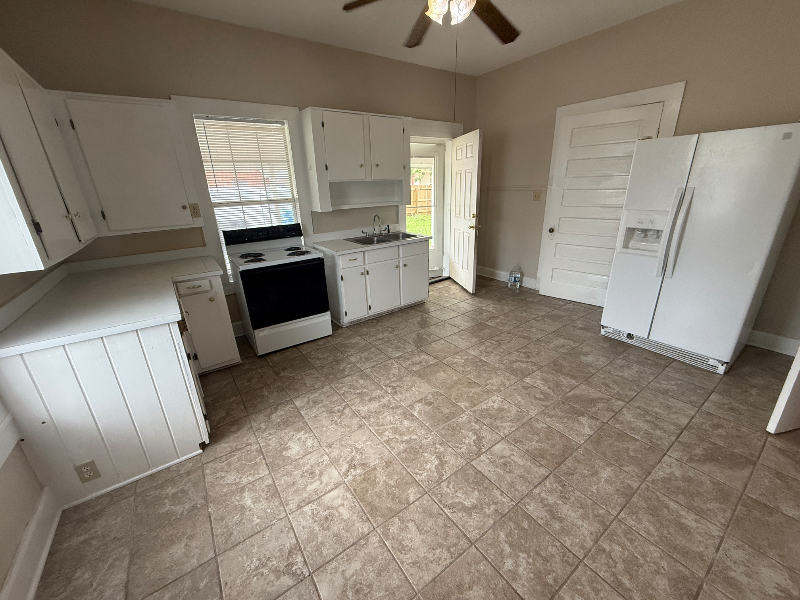 2105 Wilkerson St - Photo 7 of 16