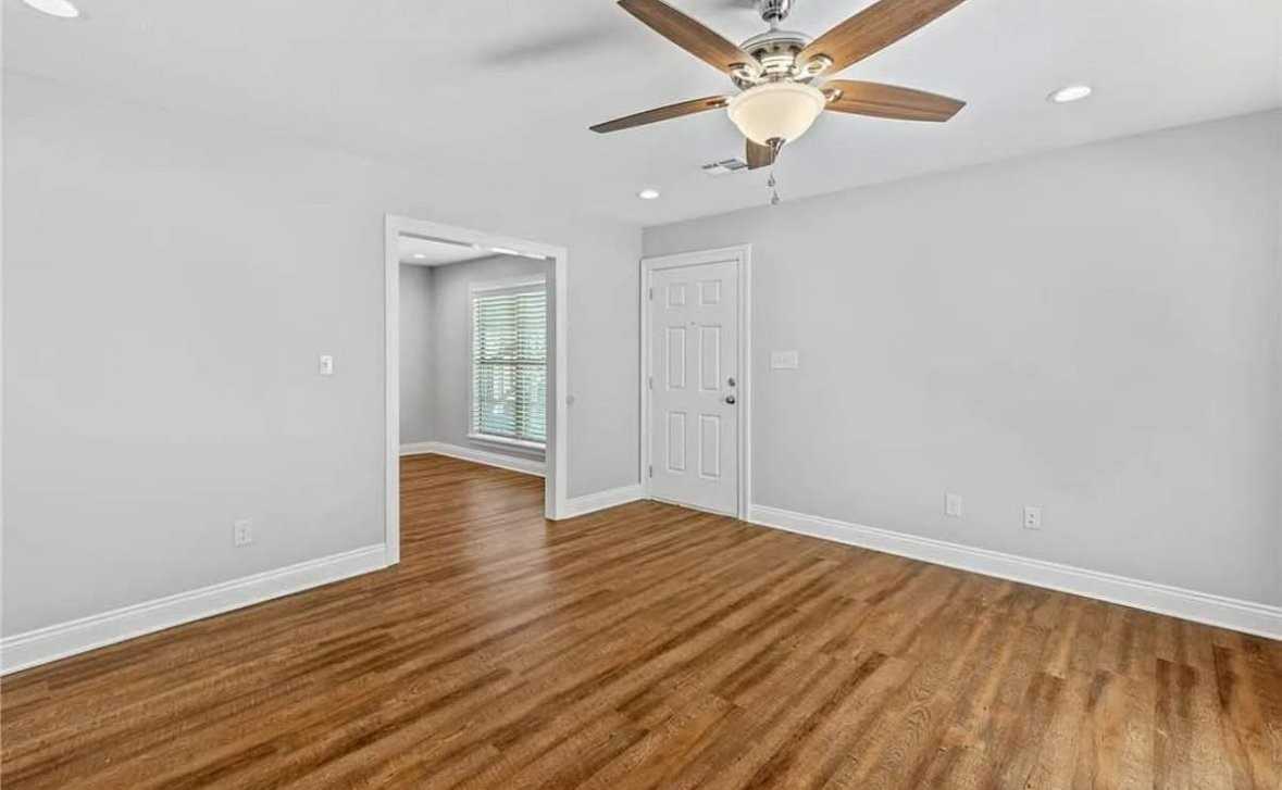 44 Magnolia Rd #A - Photo 3 of 12