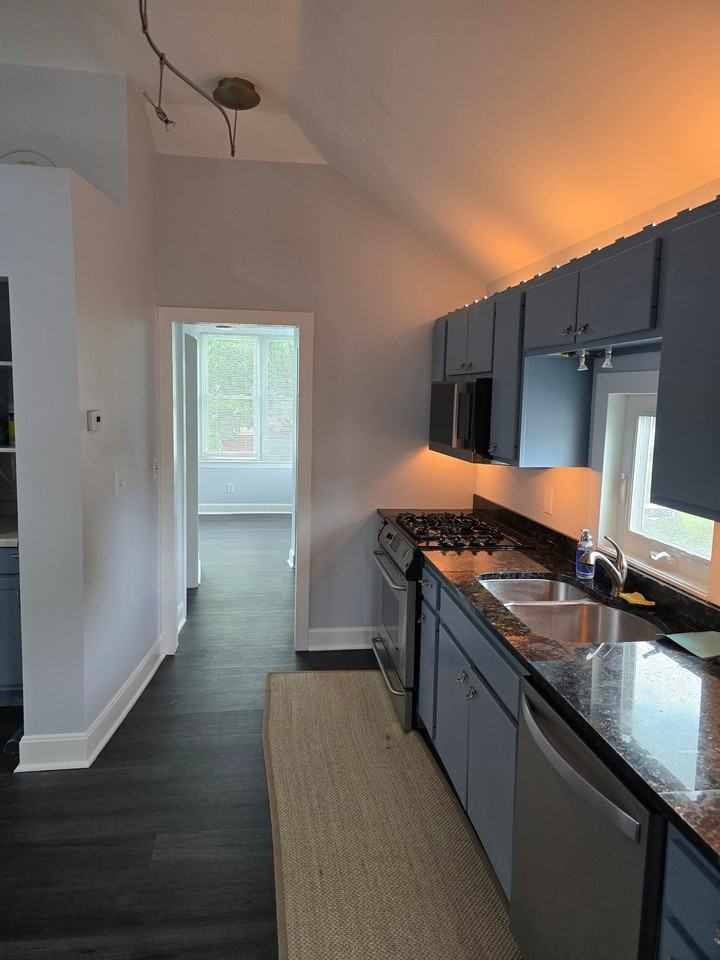 61 Dale St N #3 - Photo 4 of 16