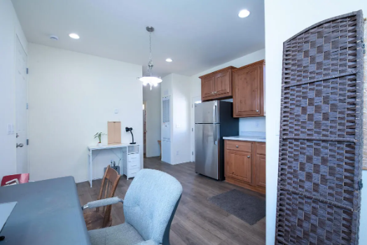 520 Pine Ave #5 - Photo 4 of 12