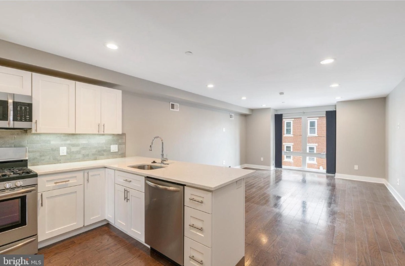 1248 N 25th St #C - Photo 3 of 19