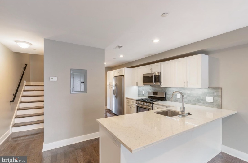 1248 N 25th St #C - Photo 4 of 19